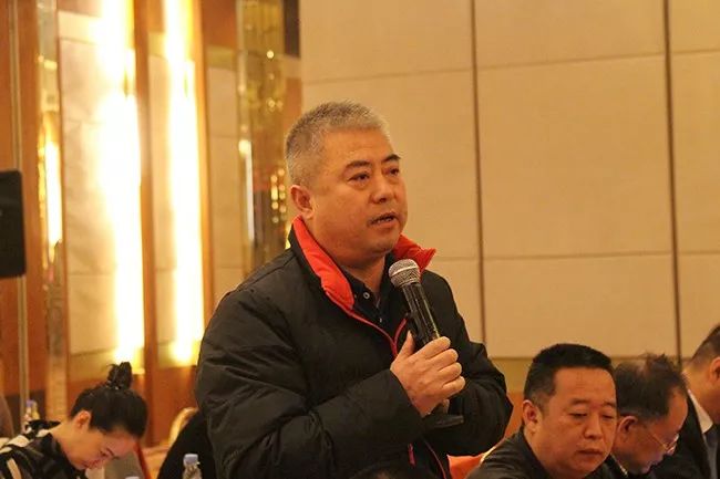 山西省陕西商会秘书长赵红旗发言▲西藏自治区陕西商会会长马超发言