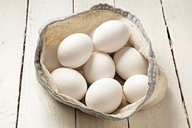【实用】白皮鸡蛋和红皮鸡蛋到底有什么区别?终于明白