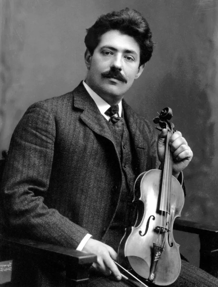 文化 正文  弗里茨·克莱斯勒(fritz kreisler)1875年2月2日生于