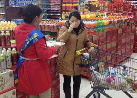 超市推销行为受诟病 消费者"弃"实体转线上——"自贡年货大调查"(三)