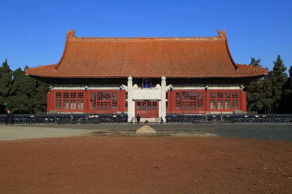 社稷坛(位于今中山公园):明清皇帝祭祀社,稷神只的地方