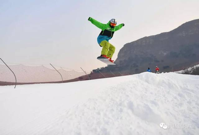 冬运技巧︱如何确保滑雪安全？专家说要做到这些谈球吧体育(图2)