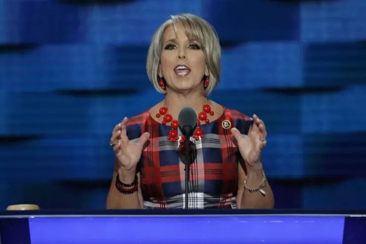 新罕布什尔民主党众议员格里沙姆(michelle lujan grisham)