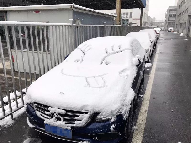 下雪天没车位,你让"车"怎么想?_搜狐汽车_搜狐网