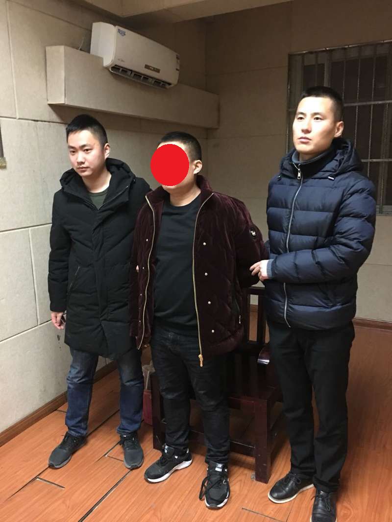 涟水警方1月23日以来,连续抓获违法犯罪嫌疑人8名,其中网上在逃人员3