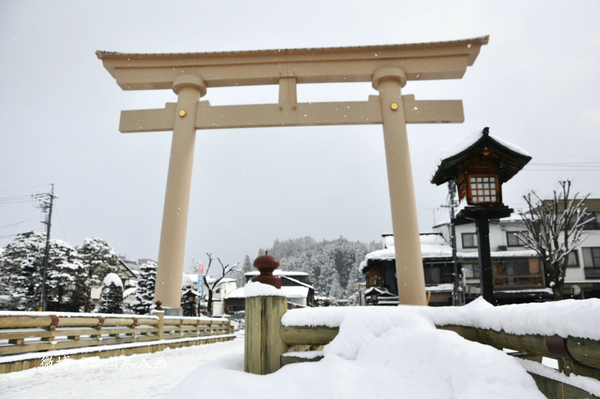 鸟居,神社,町街,漫漫雪花,浓浓的日式风情,配上雪景,更是完美无缺.