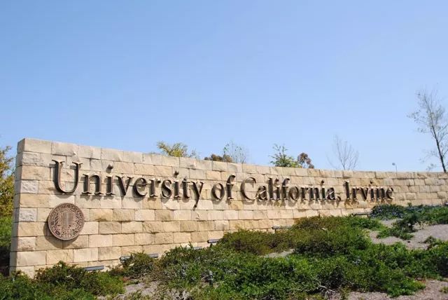 地处于南加州尔湾市的:  加州大学欧文分校(university of california