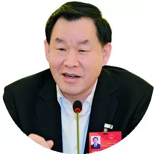 胡开江自治区人大代表,自治区经信委党组书记,主任提升产业发展因地制