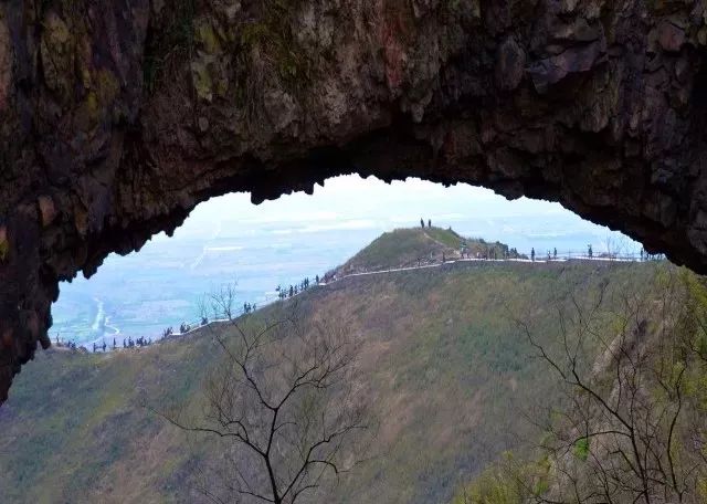 说这张照片之前,还是说说圌山↓圌(chuí)山又名洗山,谁山,谯山