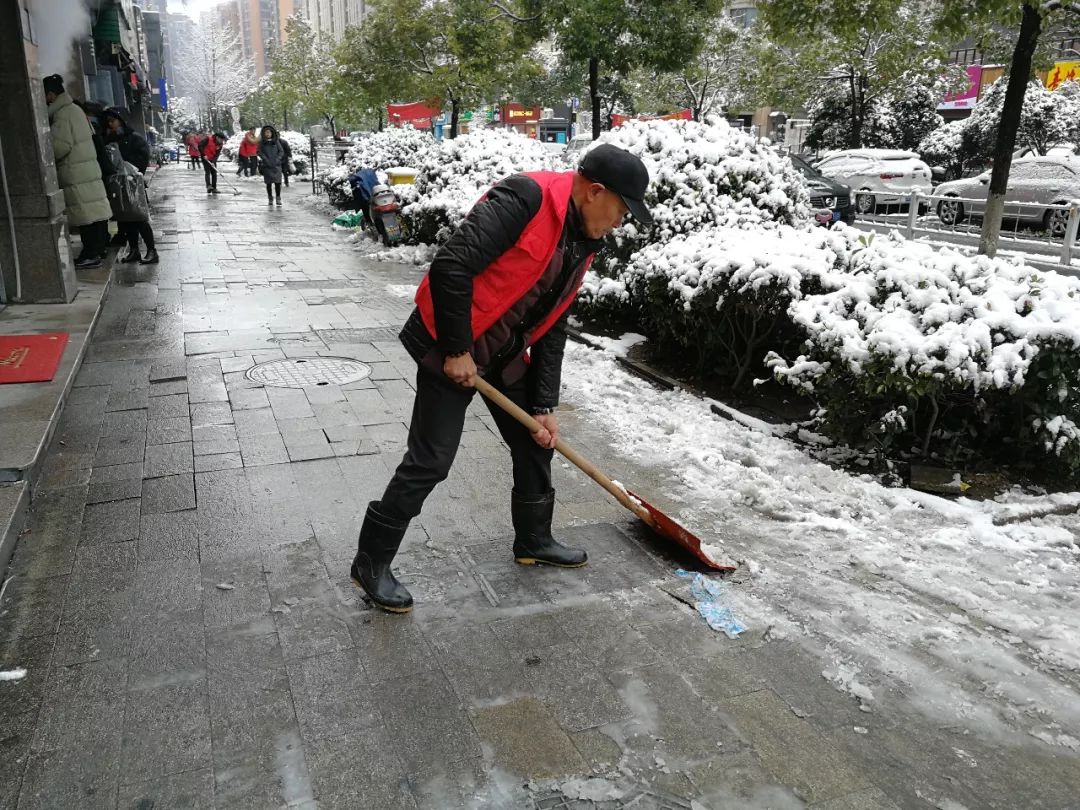 牛田社区人口_打扫社区卫生图片