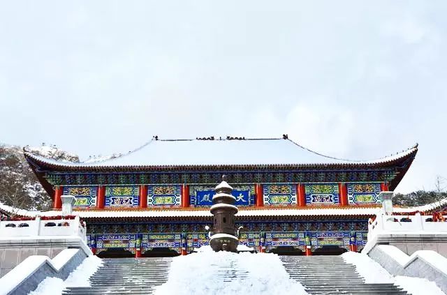 旅游 正文  威海广福寺位于里口山王家疃,2012年5月6日落成.