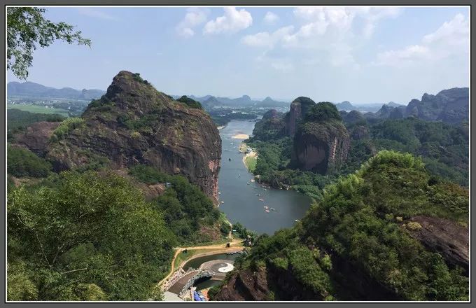 第一站,仙人城早餐后,就在住的地方,然后你问问人,你会知道要如何走的