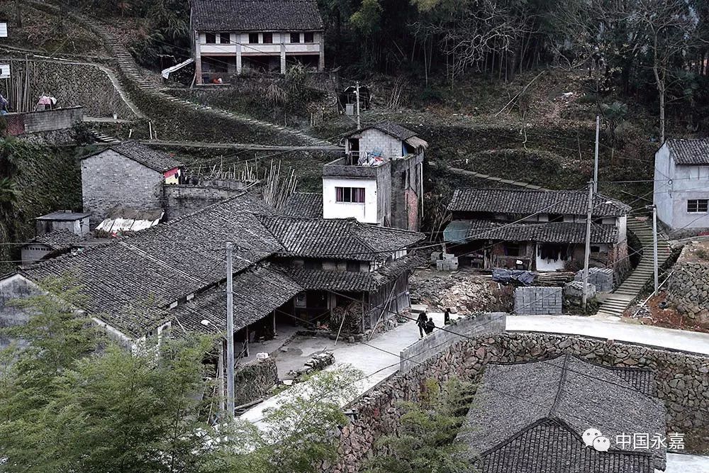 社会 正文  廿四土最(土 最)村在沙头镇花坦社区,像很多楠溪江村落一