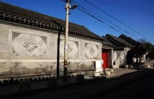 东四牌楼南北,又曾出现了勾栏胡同 马姑娘胡同,宋姑娘胡同,粉子胡同等