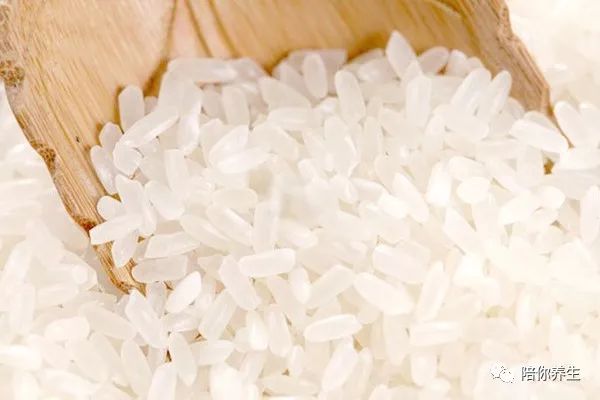 大米变黄是因为发霉了吗这样的大米还能吃吗