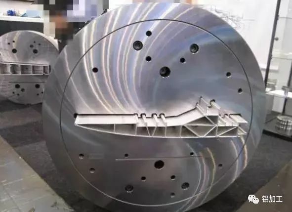 工业铝型材挤压模具必须考虑的几个方面