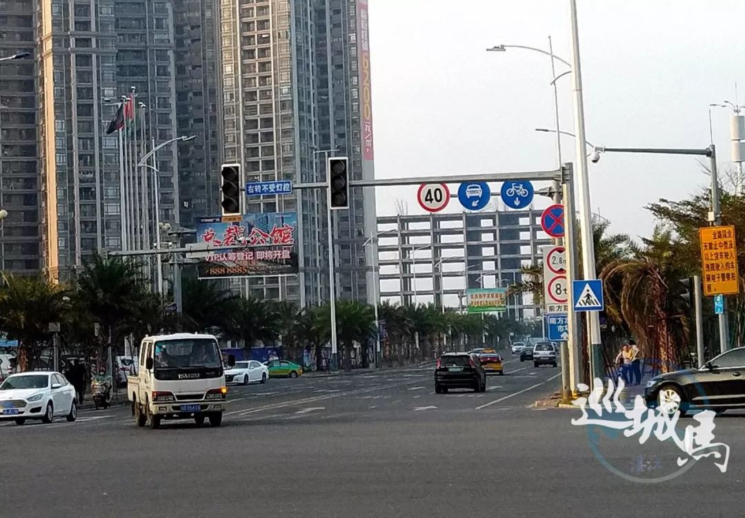 湛江市区这个十字路口装了红绿灯为何又不开?