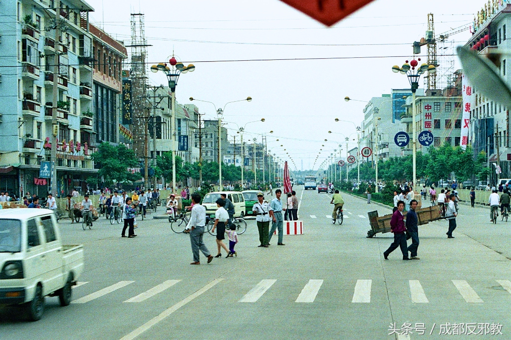 90年代各具特色的中国城市面貌