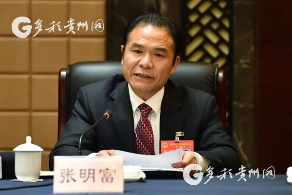 肩上的担子更重了,责任也更大了"三届元老"代表张明富:他们中有不少