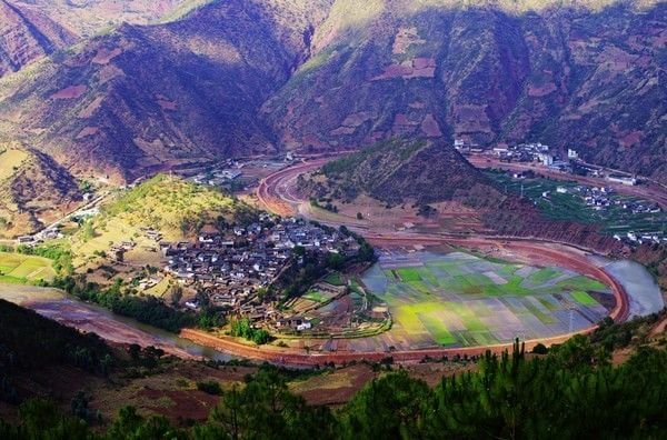 地址:红河州建水县西庄镇团山村 大理云龙县诺邓村地处云南大理白族