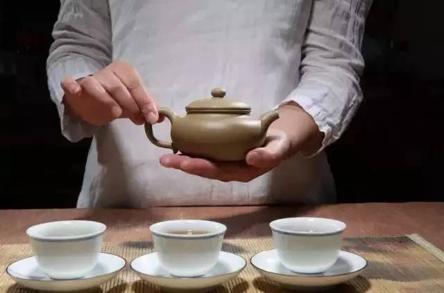 茶壶里煮饺子的下一句歇后语是什么意思