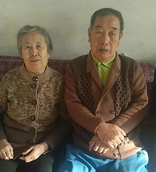 金婚夫妇:李秀兰 71岁 孟繁喜 72岁金婚夫妇:刘景云 90岁 王悦 89岁