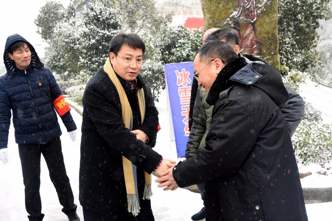 北湖区委书记蒋利民检查乡镇雨雪冰冻天气值守情况