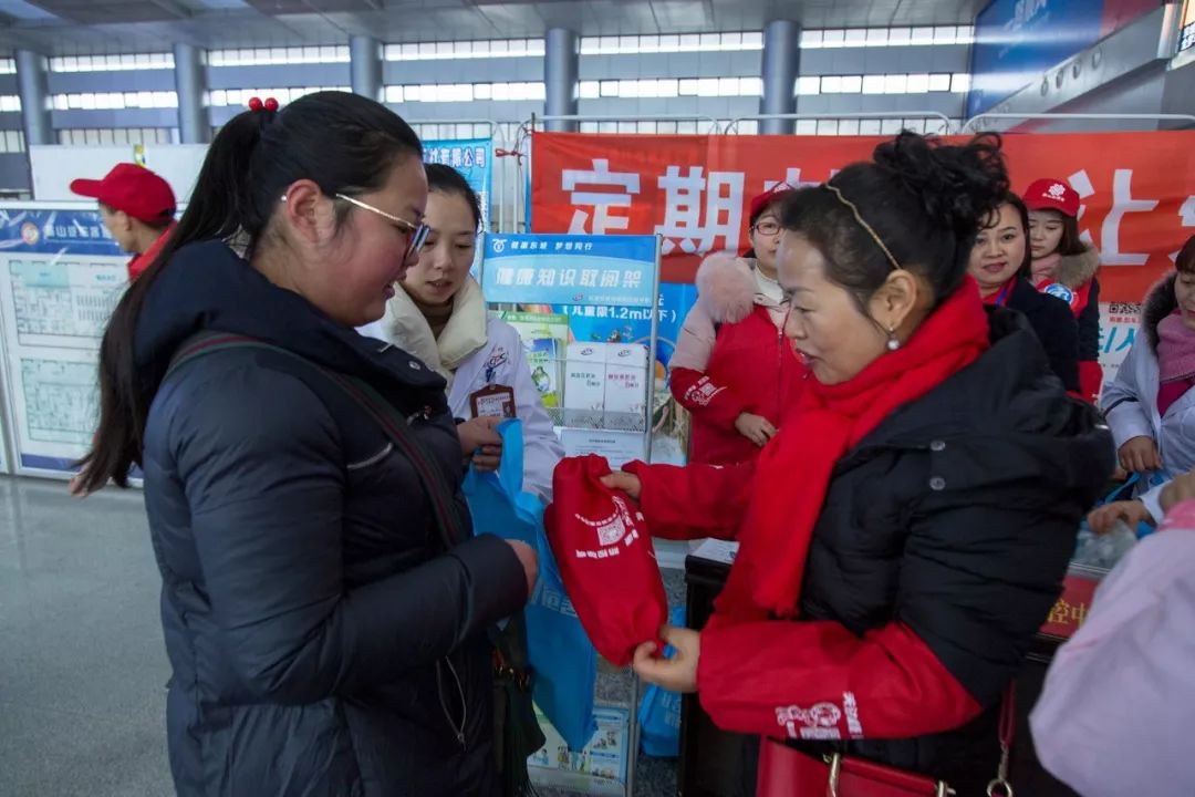 春节关爱流动人口_人口流动