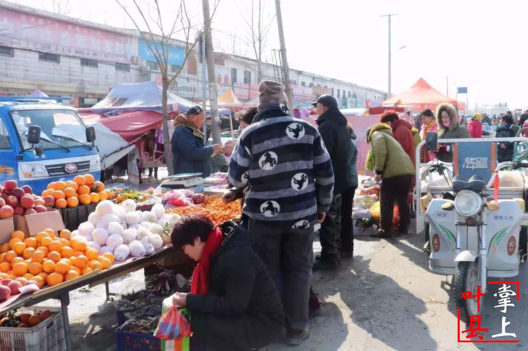 叶县田庄三常路口大集照片,你还记得这些赶集的场面吗?