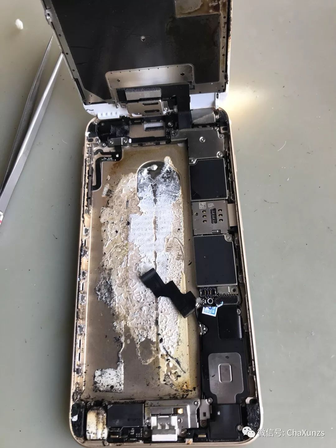 iphone6sp换电池导致着火