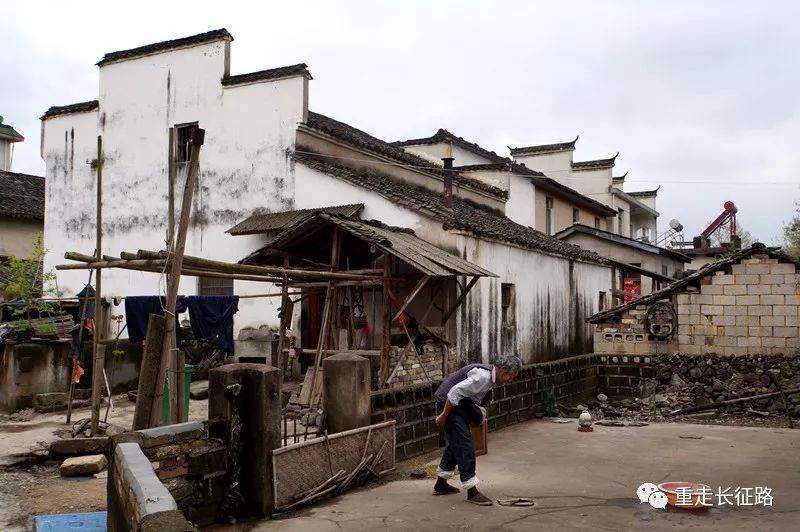 "叶挺在土塘的住所"的改建农居,老祠堂(玉塘小学—云岭军部驻地