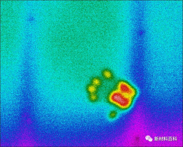 制冷热像仪捕获的墙上手印的红外图像 两分钟后