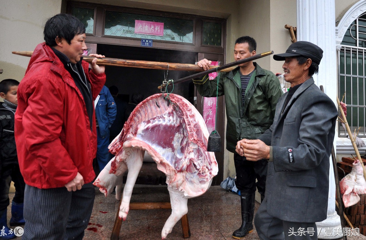 农村杀年猪场面震撼 城里人一辈子吃猪肉 没吃过杀猪饭