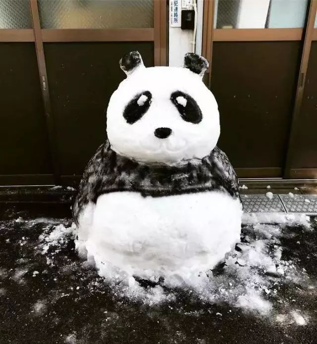 雪下得那么认真雪人居然堆得这么不正经