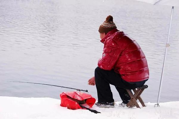 【钓鱼知识】冬季下雪天不宜出钓的五种情况