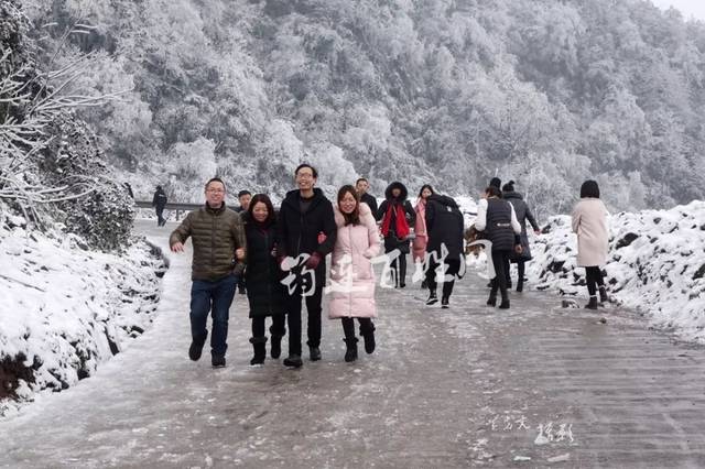 筠连大雪山的雪如此勾魂摄魄难怪那么多人跑去观赏