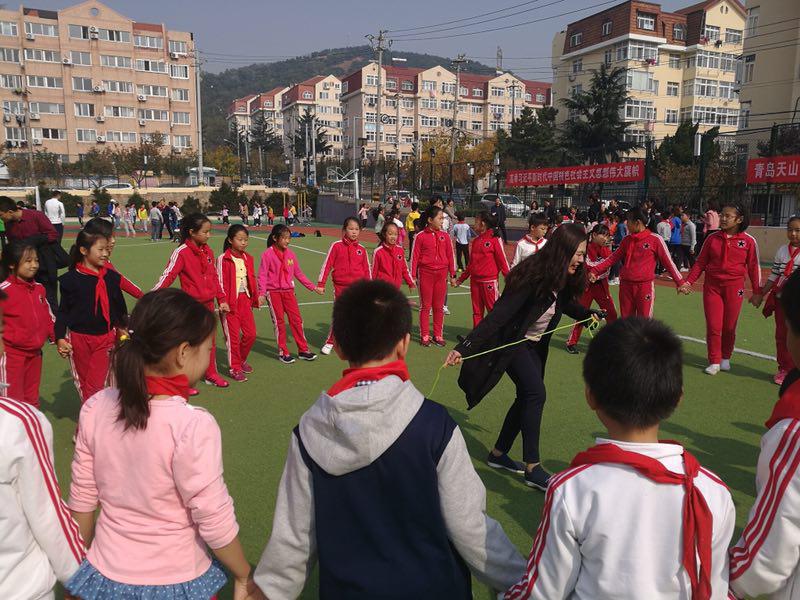 十年树木百年树人教六年为六十年负责的教师情怀青岛天山小学刘敏