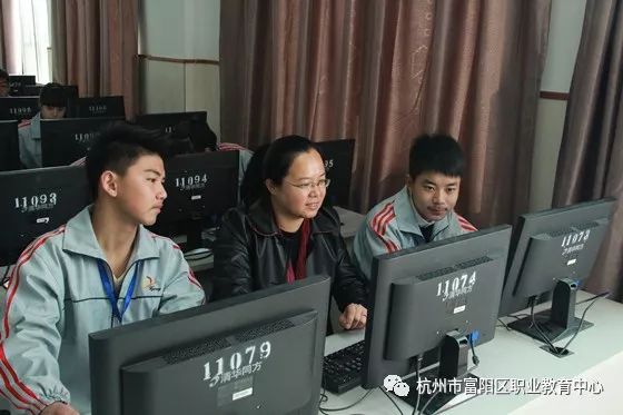 什么躬必亲成语_成语故事图片