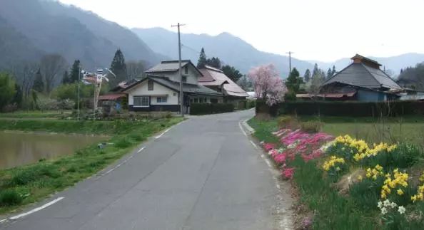 贺州现有人口_贺州学院(2)