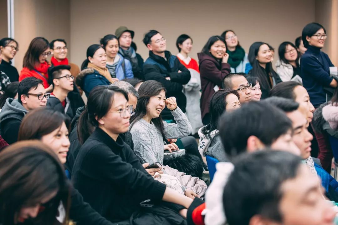 香港作家马家辉带着媳妇儿张家瑜,来谈(sa)旅(gou)行