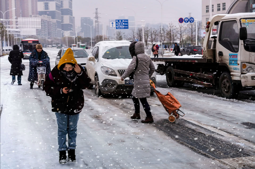 武汉下雪把它变为了中国最快乐的城市