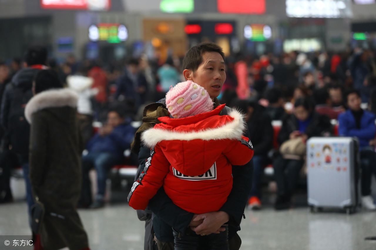 2018春运上海虹桥站人满为患,难怪那么多人买不到火车票!