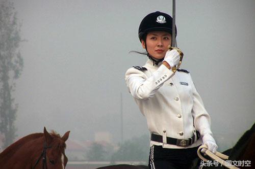 图集威武妩媚的女警察