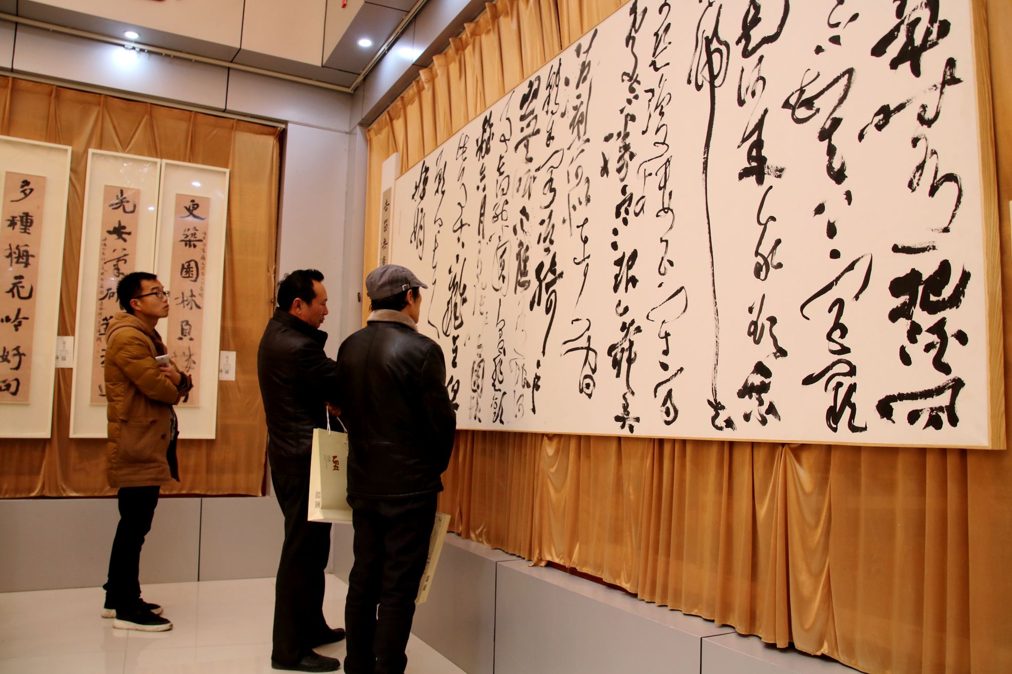 而立·王文博书画印艺术生活展暨虞国史话学术研究展举行