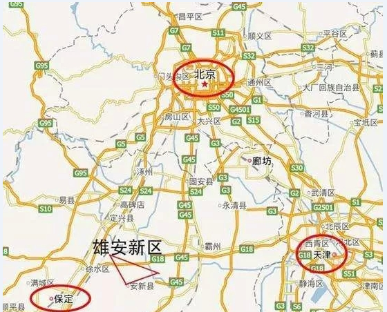 车站距离雄县城区约8公里,车站为高架站,并将接入京港(台)高铁,津九