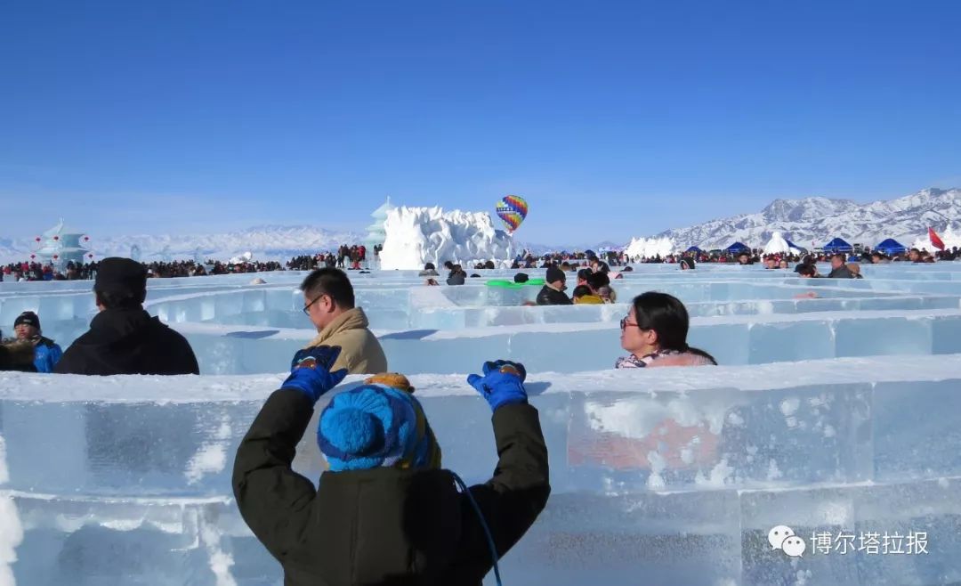 嗨翻全场!五万人齐聚!今天,赛里木湖冰雪季,火热开场!