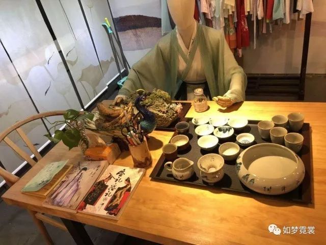 探秘如梦霓裳汉服实体店