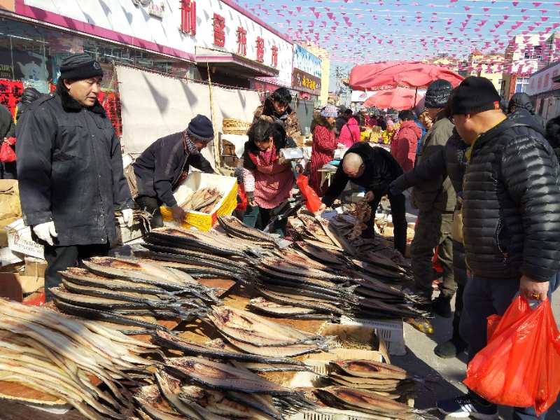 社会 正文  王哥庄大集位于崂山区王哥庄街道办事处以东,地处王哥庄