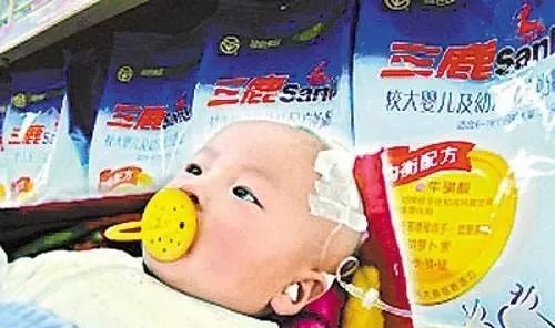 多个国家禁止进口中国的乳制品,中国制造的商品信誉遭受重创.