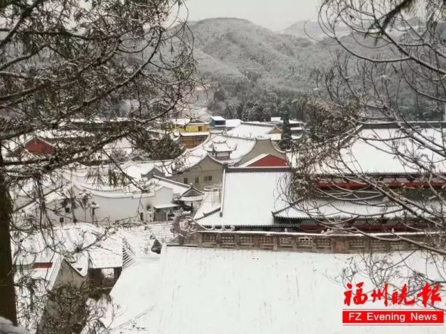 就在刚刚福州市区真的下雪了低温预警4今明福州气温再降然而春节